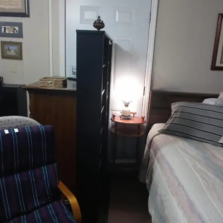 Private And Well Equipped Studio On First Floor-3