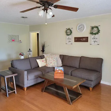 Charming Pensacola Rental-2