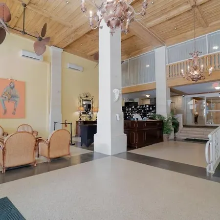 New 1 Bdrm Palm Beach Haven- Unit 2224-2