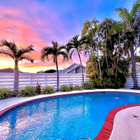 Kendall Keys Oasis Home W/ Pool, Theater & Arcade-2
