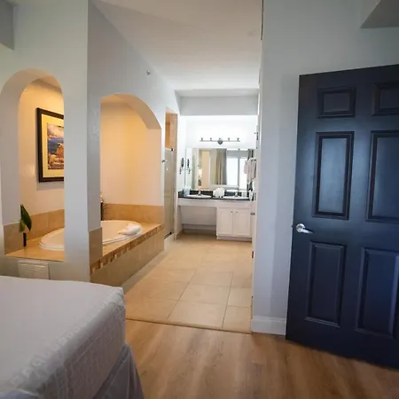 Resort Spa Condo Minutes To Attractions-2