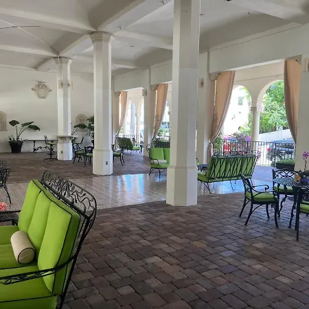 Blue Orchid Apartment-Palm Beach-Pool-2