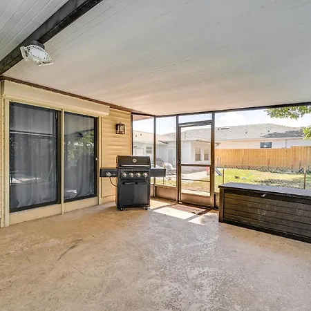 Naples Home Private Pool And Grill About 1 Mi To Beach-3