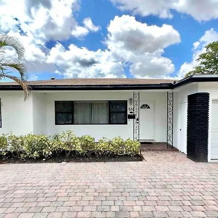 Charming 2 Bedroom Home At Wilton Manors-2