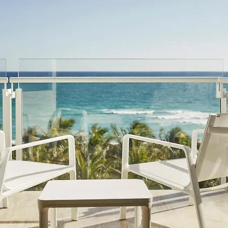 Four Seasons Hotel At The Surf Club-2
