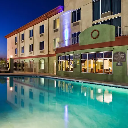 Holiday Inn Express Hotel & Suites Live Oak By Ihg-3