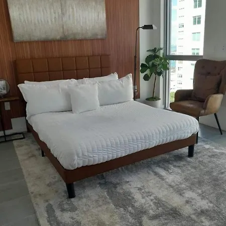 Luxury Studio Condo With Breathtaking Views-3