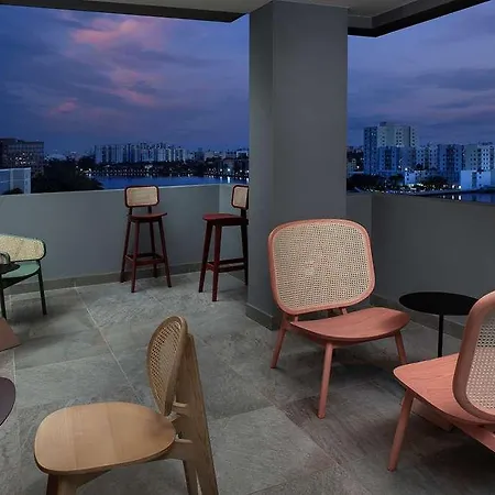 Tru By Hilton Miami Airport South Blue Lagoon-3
