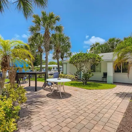Singer Island Stunner 2 Br-3