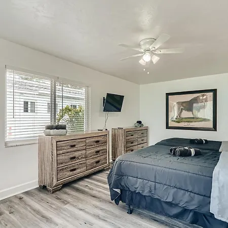 Singer Island Stunner 2 Br-2