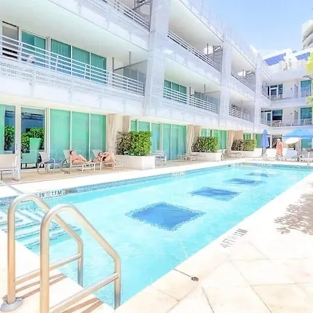 Oceanview Ph With Private Rooftop & Outdoor Tub-2