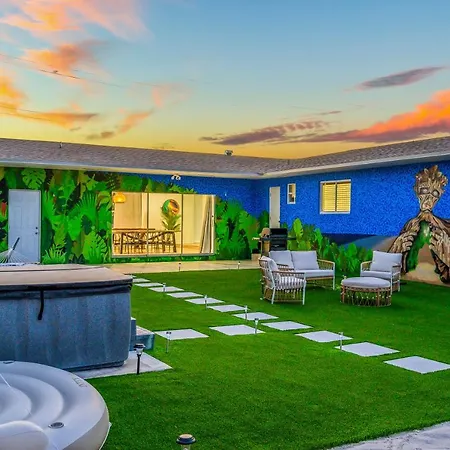 Tulum Private Beach Villa In Miami With Hot Tub & Bbq, Ping Pong & Pool Table-3