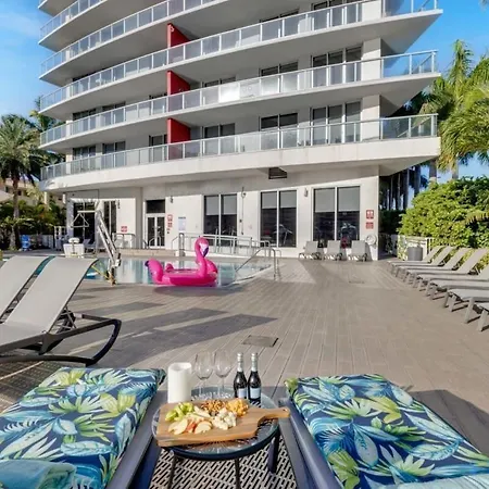 Modern Resort With Balcony - Near Beach - Pool-3