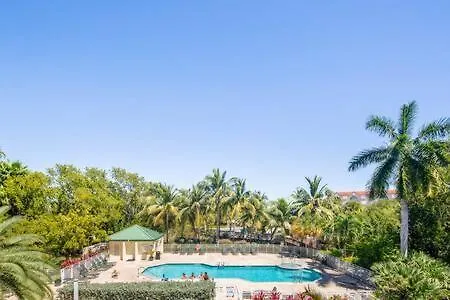 The St Martin -Hot Tub & Pool-2