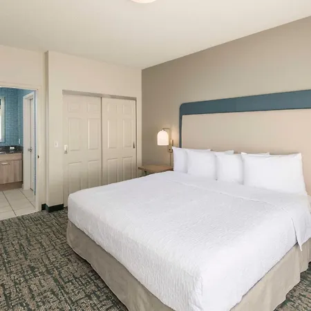 Homewood Suites Miami Airport/Blue Lagoon-2
