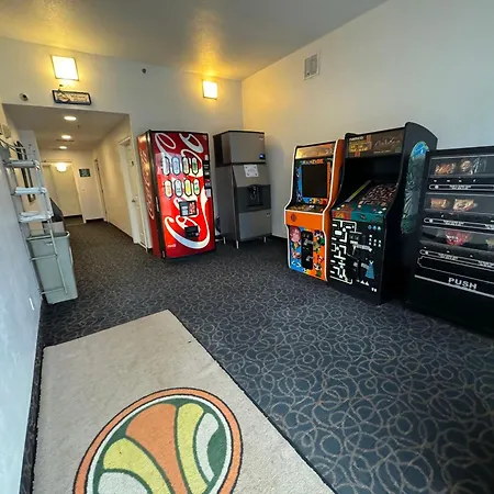 Emerald Shores Hotel - Daytona Beach-3