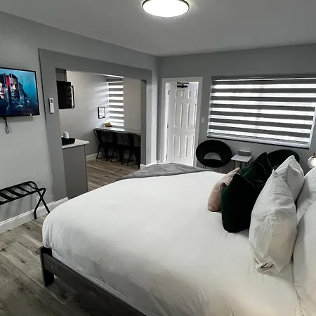 Oceano Suites Daytona Beach-2