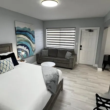Oceano Suites Daytona Beach-3