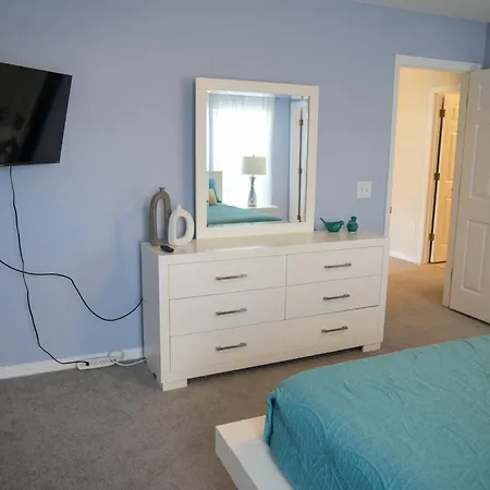 Luxury Resort 4-Bedroom Retreat Minutes From Disney Welcome To Your Perfect Vacation Getaway!-3