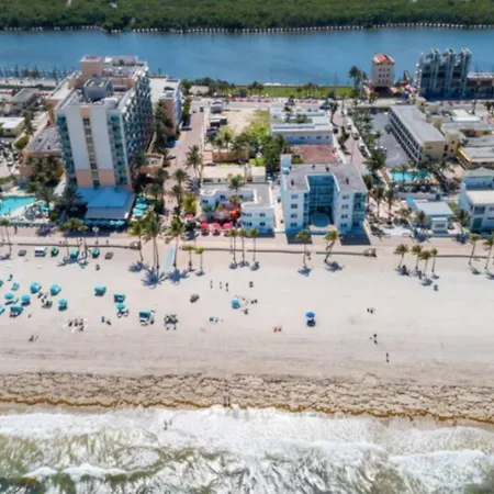 Walkabout 1 Tower Suite In The Heart Of Hollywood Beach-2