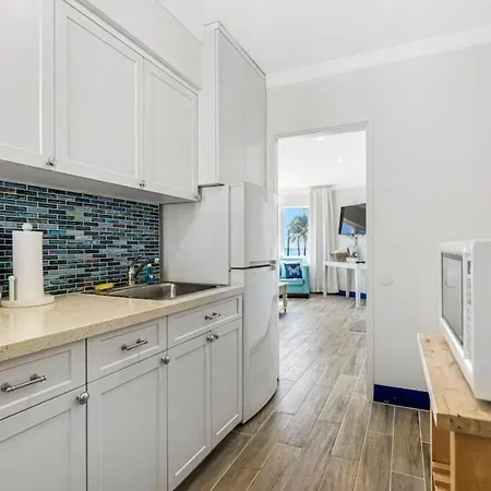 Walkabout 1 Tower Suite In The Heart Of Hollywood Beach-3