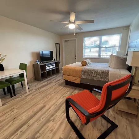 Beachside Resort Motel-2