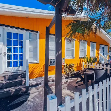 Playa Esmeralda One Bedroom Cottages-2
