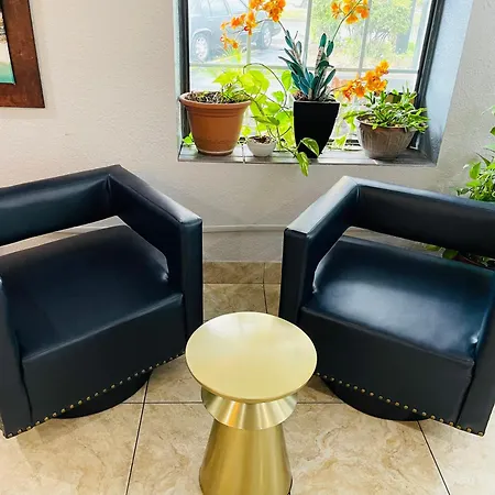 Days Inn By Wyndham Fort Walton Beach-3