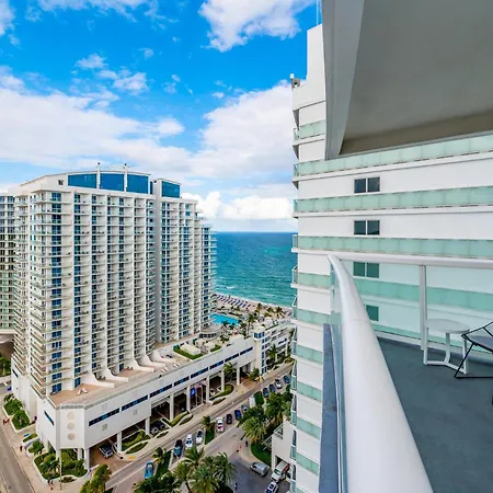 High Floor Luxury 2Br 2Ba, Sleeps 6, Resort Access - Horizon By Homestakes Stays-2