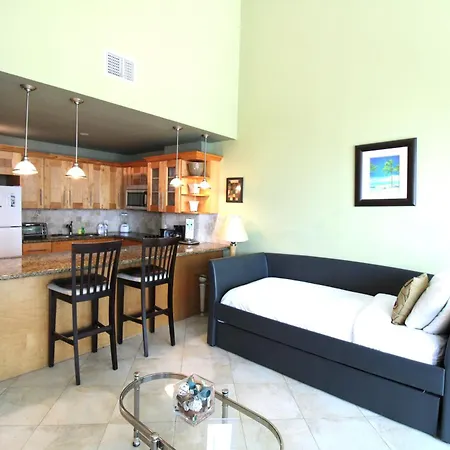 Castle B17 Contemporary Condo With Pool, Beach Access And Free Parking-2