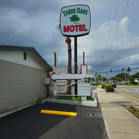 Three Oaks Motel - Titusville-3