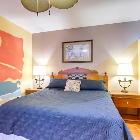 Walk To Indian Rocks Beach - Vibrant Condo-3