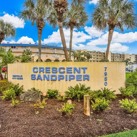 Island-Themed Living With Furnished Patio, Shared Pool & Beach Access-2
