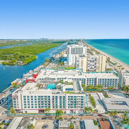 Best Stay - Rooftop Pool & Hot Tub - Hollywood Beach-3