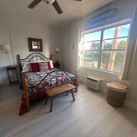 Dream Studio On The Beach-2