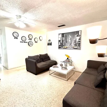 Miami House-2