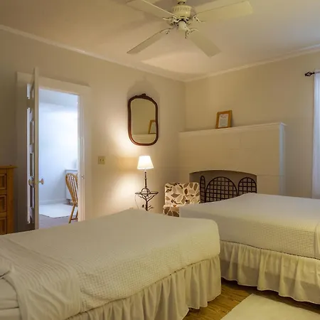 Casa 325 Guesthouse-3