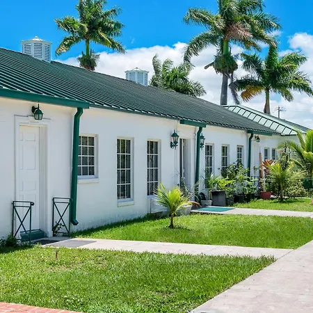 Americas Best Value Inn Historic Clewiston Inn-2