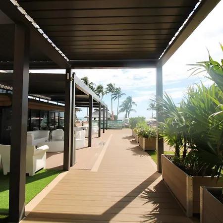 Alexander 1211 Beachfront Condo With Direct Beach Access, 2 Pools, Sauna, Gym-3