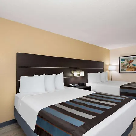 Baymont By Wyndham Punta Gorda/Port Charlotte-2
