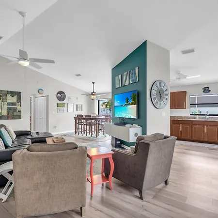 Charming Heated Pool Home - 3 Miles To The Beach, Pet And Family Friendly -Available Year Round!-2