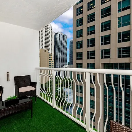 High Rise Brickell Modern Studio-3
