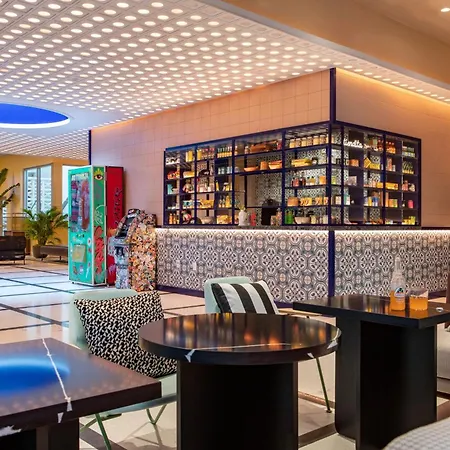 Moxy Miami South Beach-3
