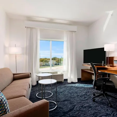 Fairfield Inn & Suites By Marriott St Petersburg North-3