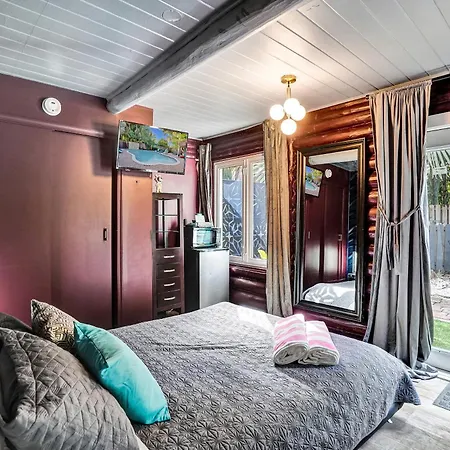 Kiki 3 - Men'S Clothing Optional Guest Houses-3