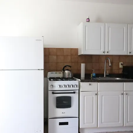 Hallandale Beach Motel With Free Parking And Full Kitchen ! No Extra Fees! Accepting Cash!-3