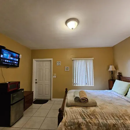 Royal Poinciana Stay-2