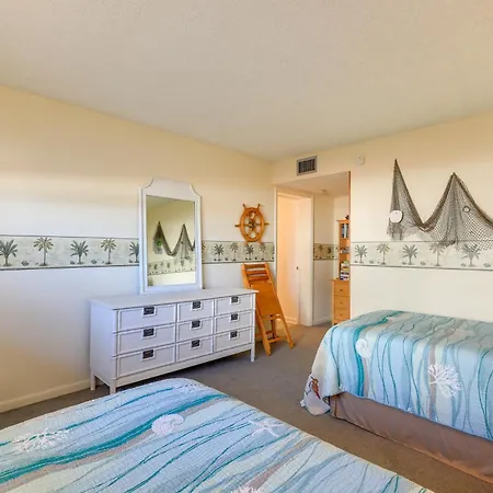 Central Cocoa Beach Condo W/ View, Steps To Beach!-2