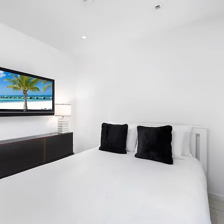 Oceanfront Private Residence At South Beach - 828-3