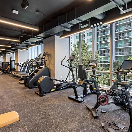 Huge Studio Pool & Gym - Explore Miami'S Heat-3